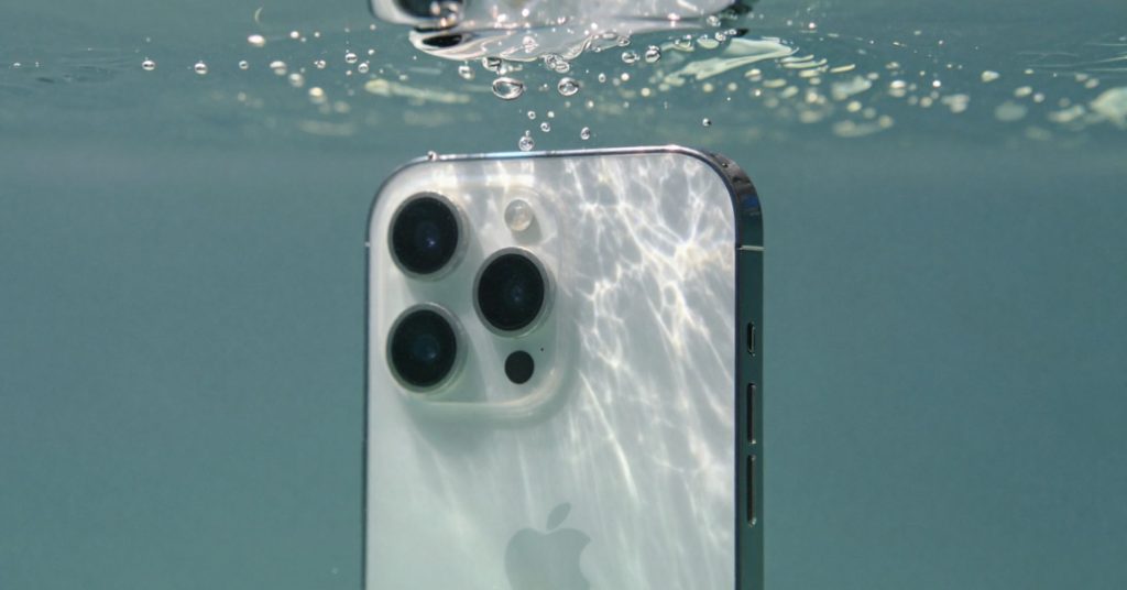 iphone-dropped-in-water